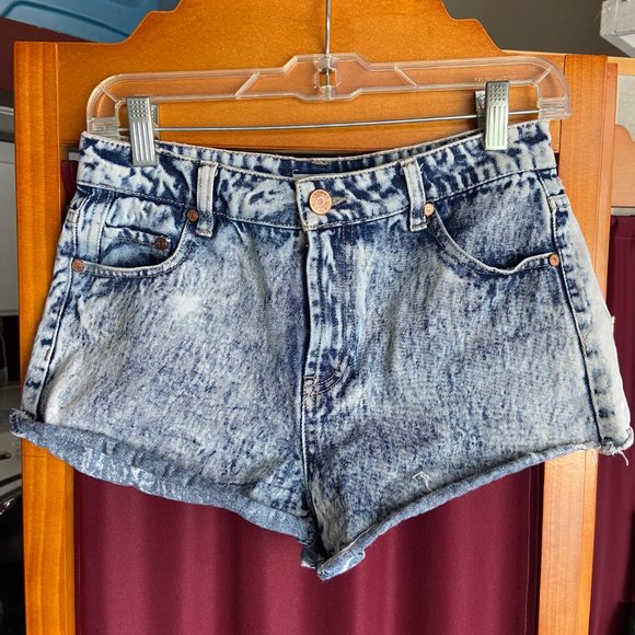Jean Shorts - Picture 2 of 2
